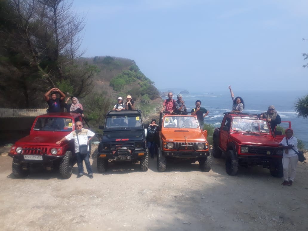 Jeep Pantai Timang